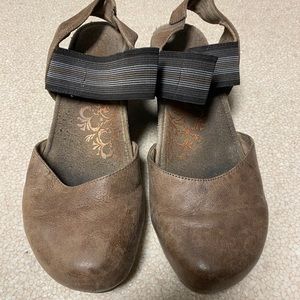 Women's Aetrex shoes